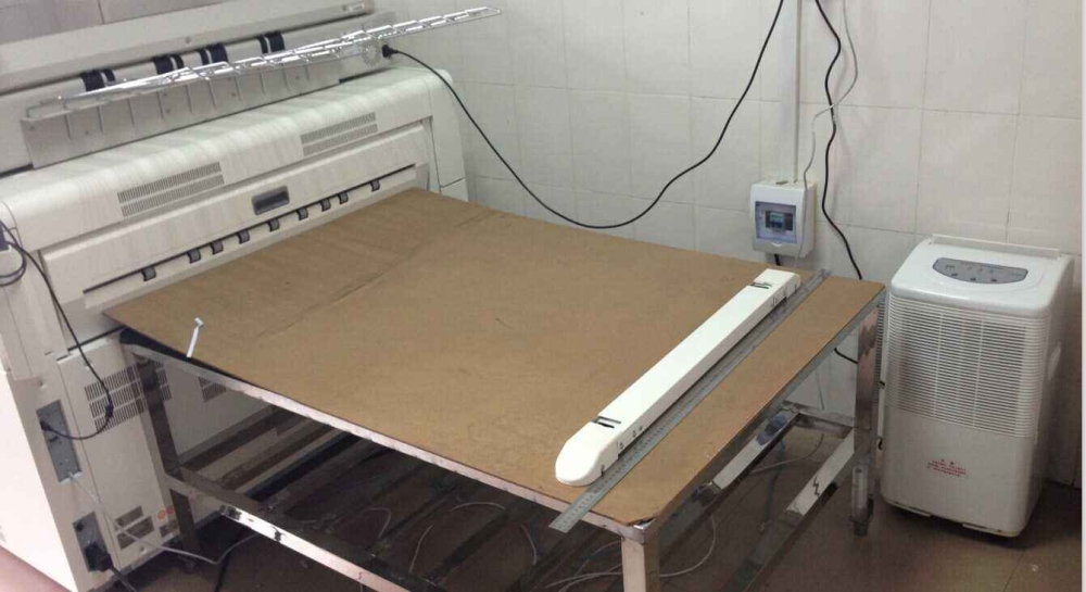 夏天凹印生產要用除濕機控濕
